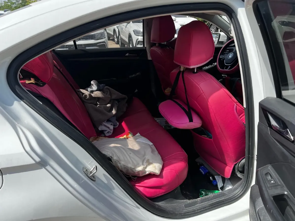2019 Volkswagen Golf Sportsvan 1.6L 110HP L4 6AT,autocango,china used car exporter,china ev exporter,chinese used car exporter,chinese used ev exporter