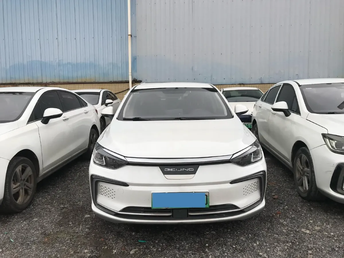 2022 Bestune B70 2.0T 224HP L4 6AT,autocango,china used car exporter,china ev exporter,chinese used car exporter,chinese used ev exporter