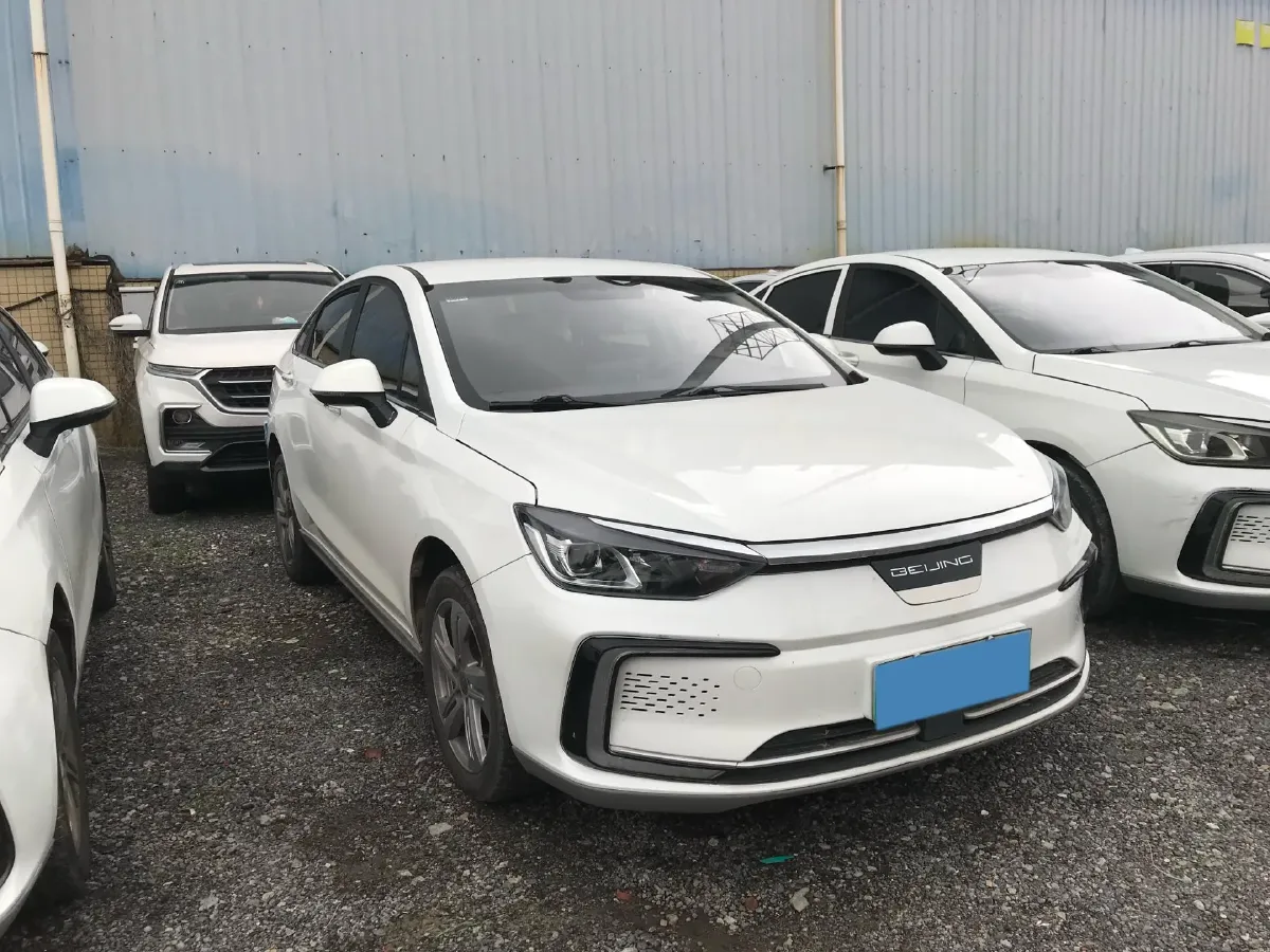 2022 Bestune B70 2.0T 224HP L4 6AT,autocango,china used car exporter,china ev exporter,chinese used car exporter,chinese used ev exporter