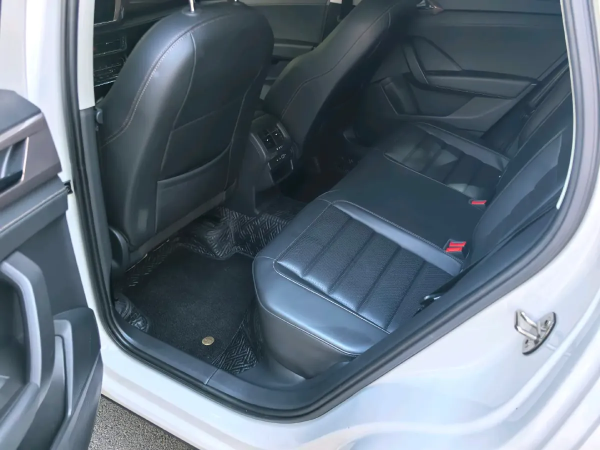 2021 Volkswagen Tharu 1.4T 150HP L4 7DCT,autocango,china used car exporter,china ev exporter,chinese used car exporter,chinese used ev exporter