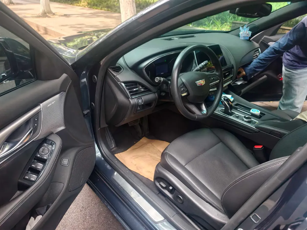 2022 Cadillac CT5 2.0T 237HP L4 10AT,autocango,china used car exporter,china ev exporter,chinese used car exporter,chinese used ev exporter
