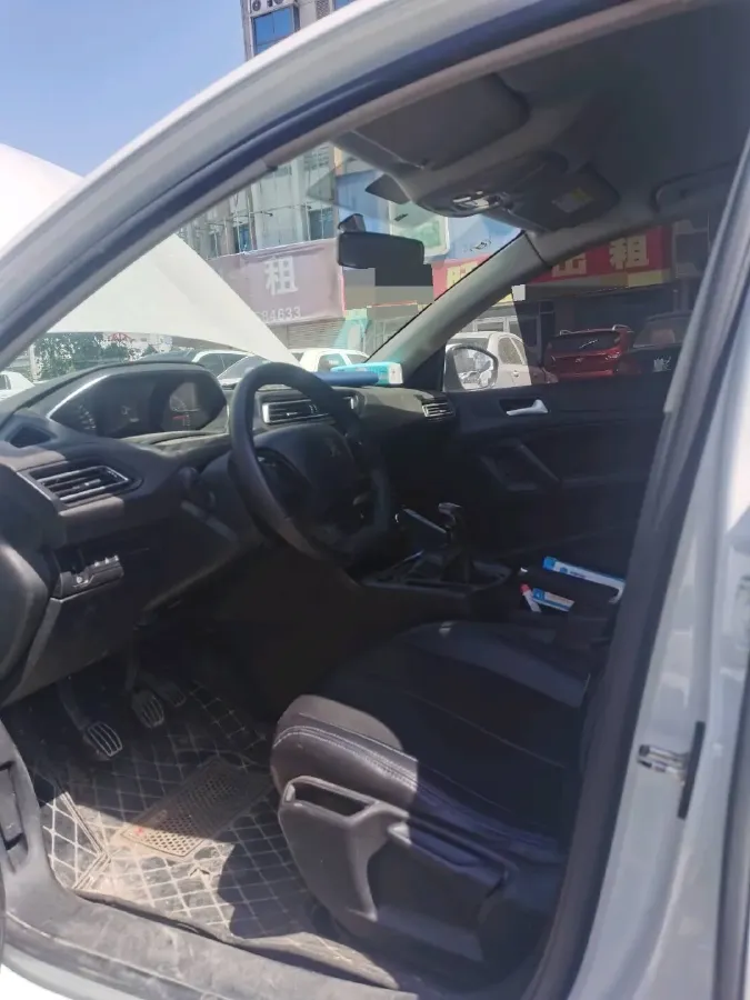 2019 Peugeot 308 1.6L 117HP L4 5MT,autocango,china used car exporter,china ev exporter,chinese used car exporter,chinese used ev exporter