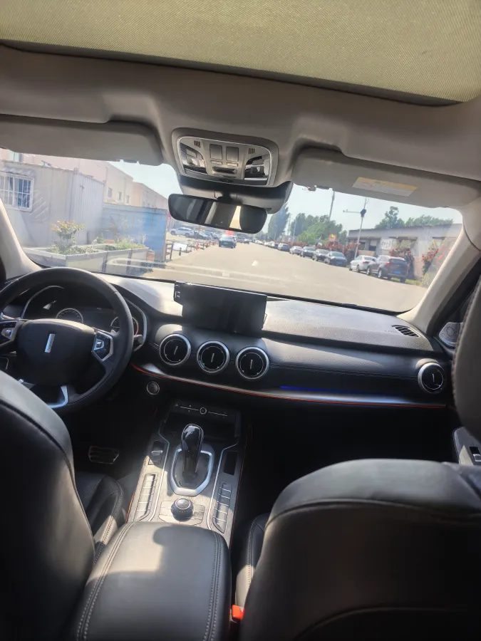 2018 WEY VV6 2.0T 197HP L4 7DCT,autocango,china used car exporter,china ev exporter,chinese used car exporter,chinese used ev exporter
