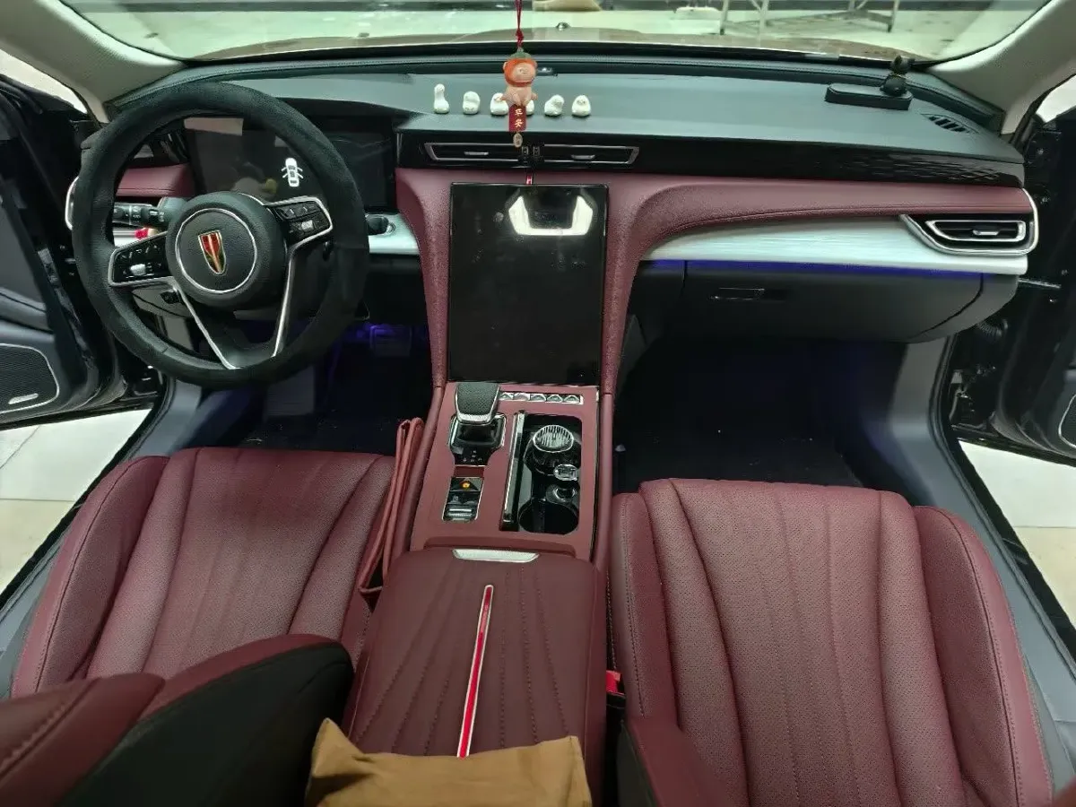 2025 HongQi H5 1.5T 169HP L4 1DHT Hybrid,autocango,china used car exporter,china ev exporter,chinese used car exporter,chinese used ev exporter