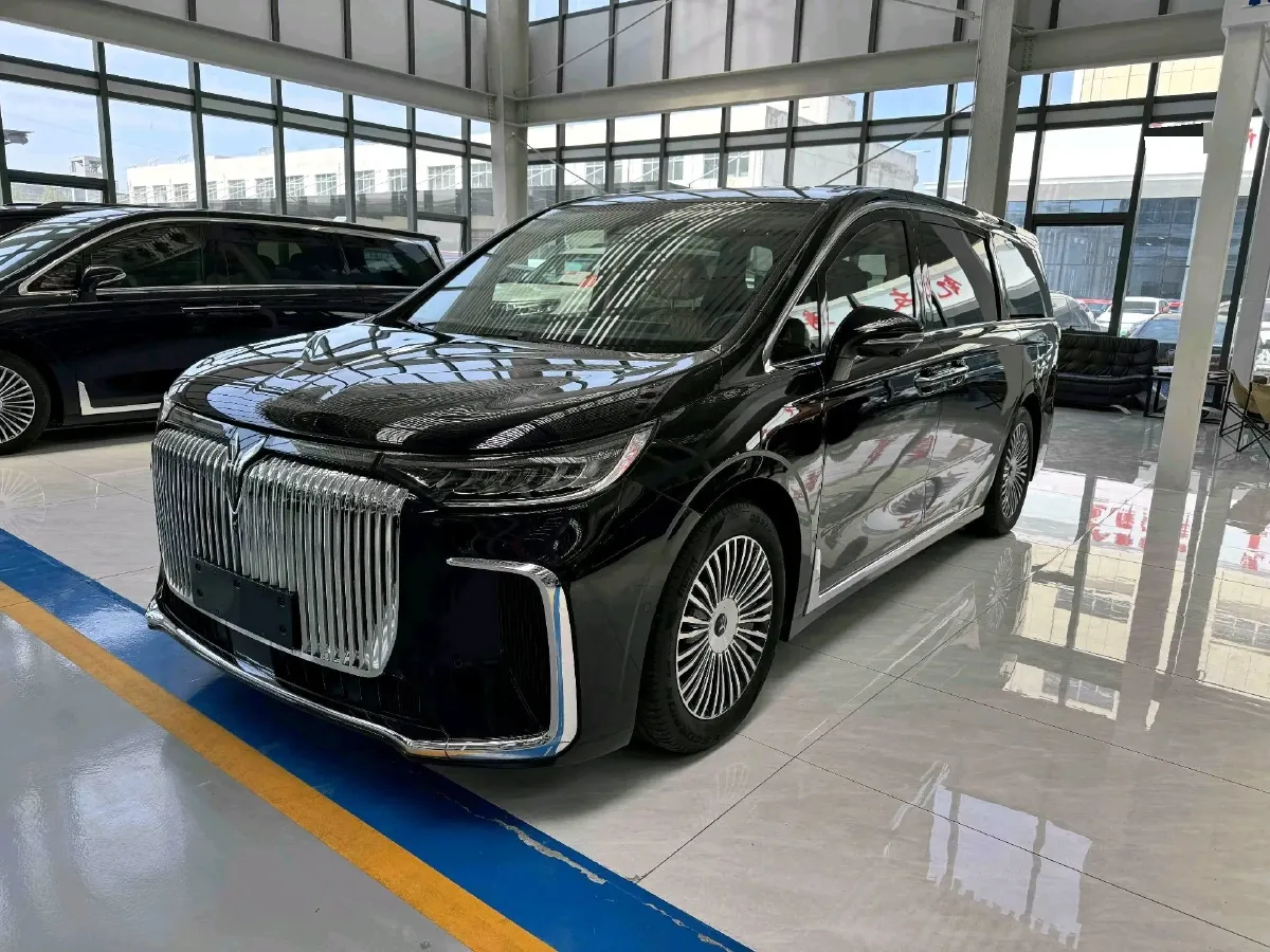 2025 Voyah Dream 1.5T 150HP L4 PHEV 41.7KWH,autocango,china used car exporter,china ev exporter,chinese used car exporter,chinese used ev exporter
