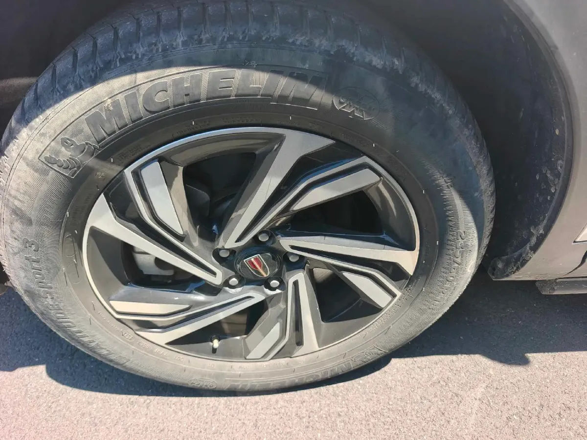 2022 HongQi HS5 2.0T 224HP L4 6AT,autocango,china used car exporter,china ev exporter,chinese used car exporter,chinese used ev exporter
