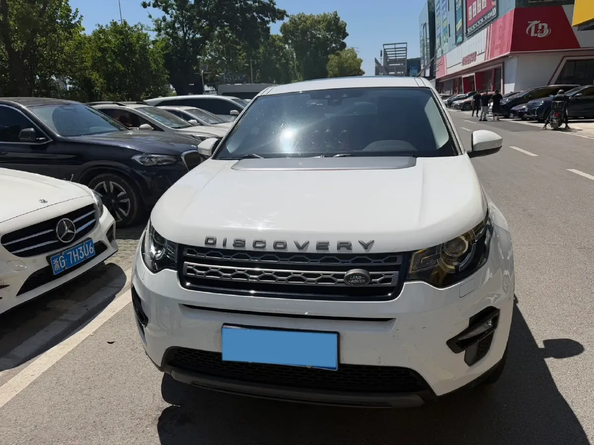 2018 Land Rover Discovery Sport 2.0T 241HP L4 9AT,autocango,china used car exporter,china ev exporter,chinese used car exporter,chinese used ev exporter