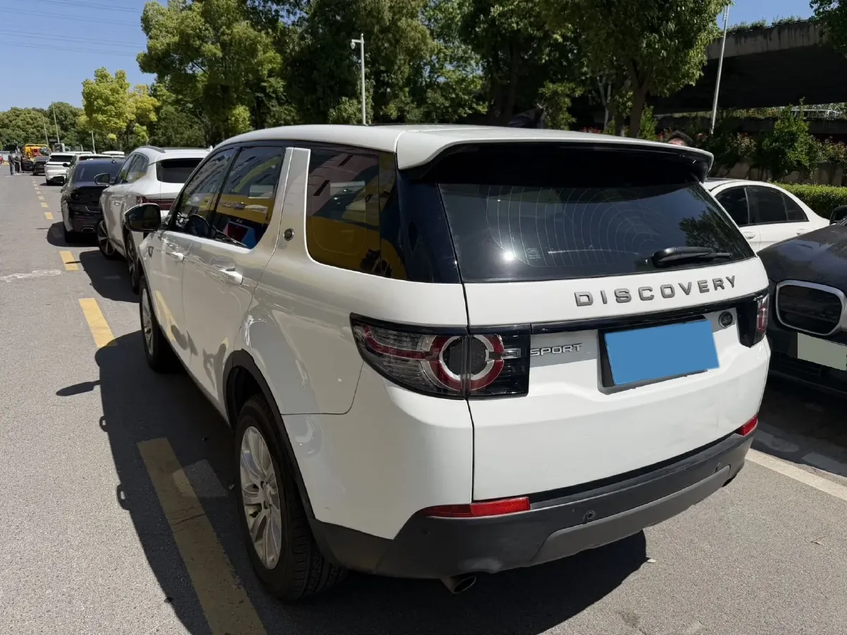 2018 Land Rover Discovery Sport 2.0T 241HP L4 9AT,autocango,china used car exporter,china ev exporter,chinese used car exporter,chinese used ev exporter