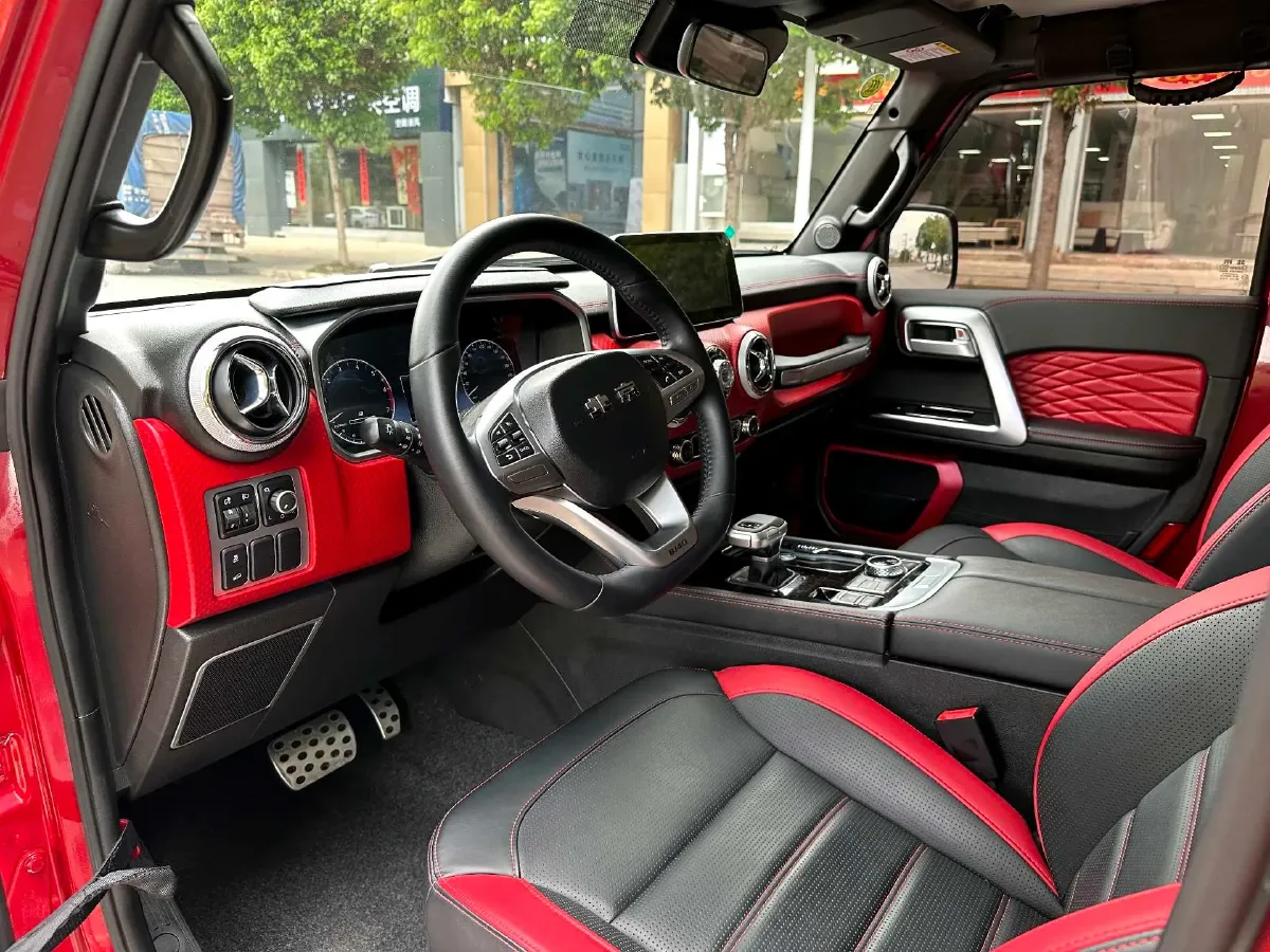2021 Beijing BJ40 2.0T 224HP L4 8AT,autocango,china used car exporter,china ev exporter,chinese used car exporter,chinese used ev exporter