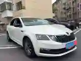 2018 Skoda Octavia 1.6L 110HP L4 5MT