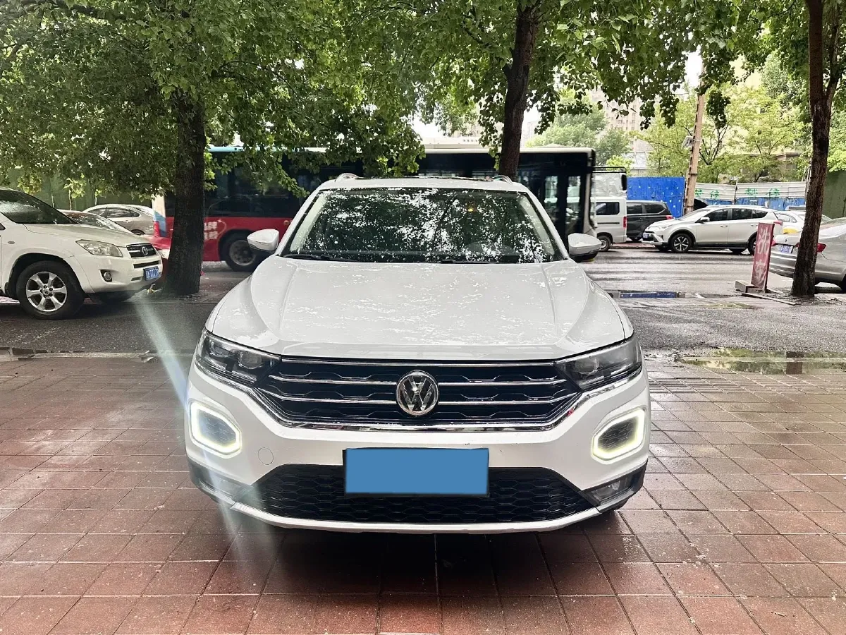 2019 Volkswagen T-Roc 1.4T 150HP L4 7DCT,autocango,china used car exporter,china ev exporter,chinese used car exporter,chinese used ev exporter