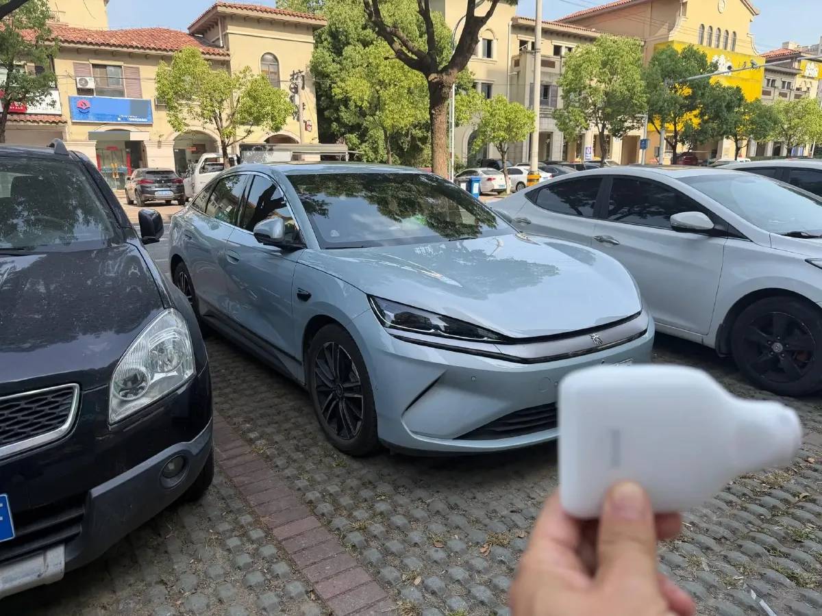 2025 BYD QinL BEV,autocango,china used car exporter,china ev exporter,chinese used car exporter,chinese used ev exporter