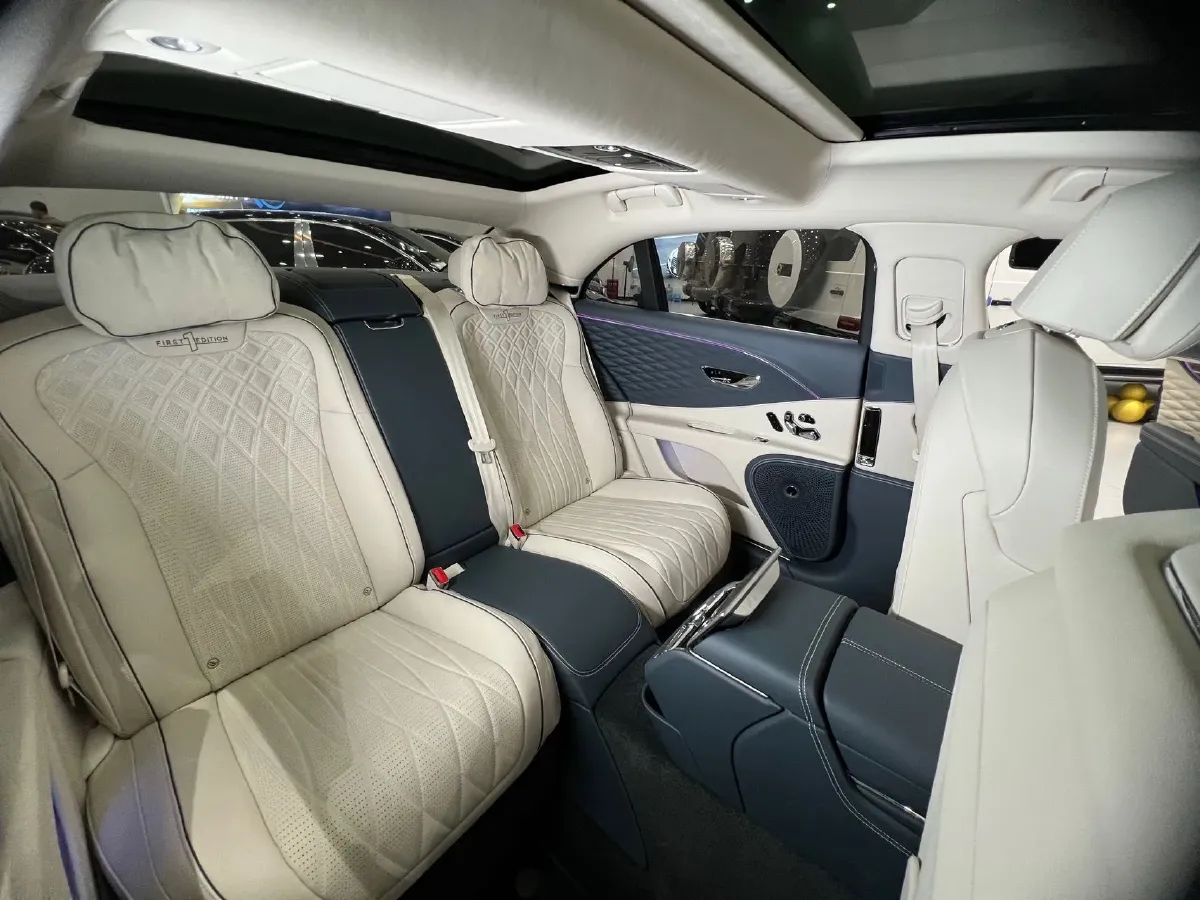 2021 Bentley Flying Spur 4.0T 550HP V8 8DCT,autocango,china used car exporter,china ev exporter,chinese used car exporter,chinese used ev exporter