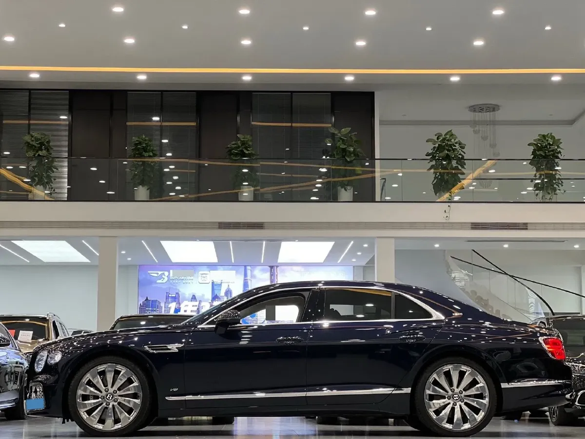 2021 Bentley Flying Spur 4.0T 550HP V8 8DCT,autocango,china used car exporter,china ev exporter,chinese used car exporter,chinese used ev exporter