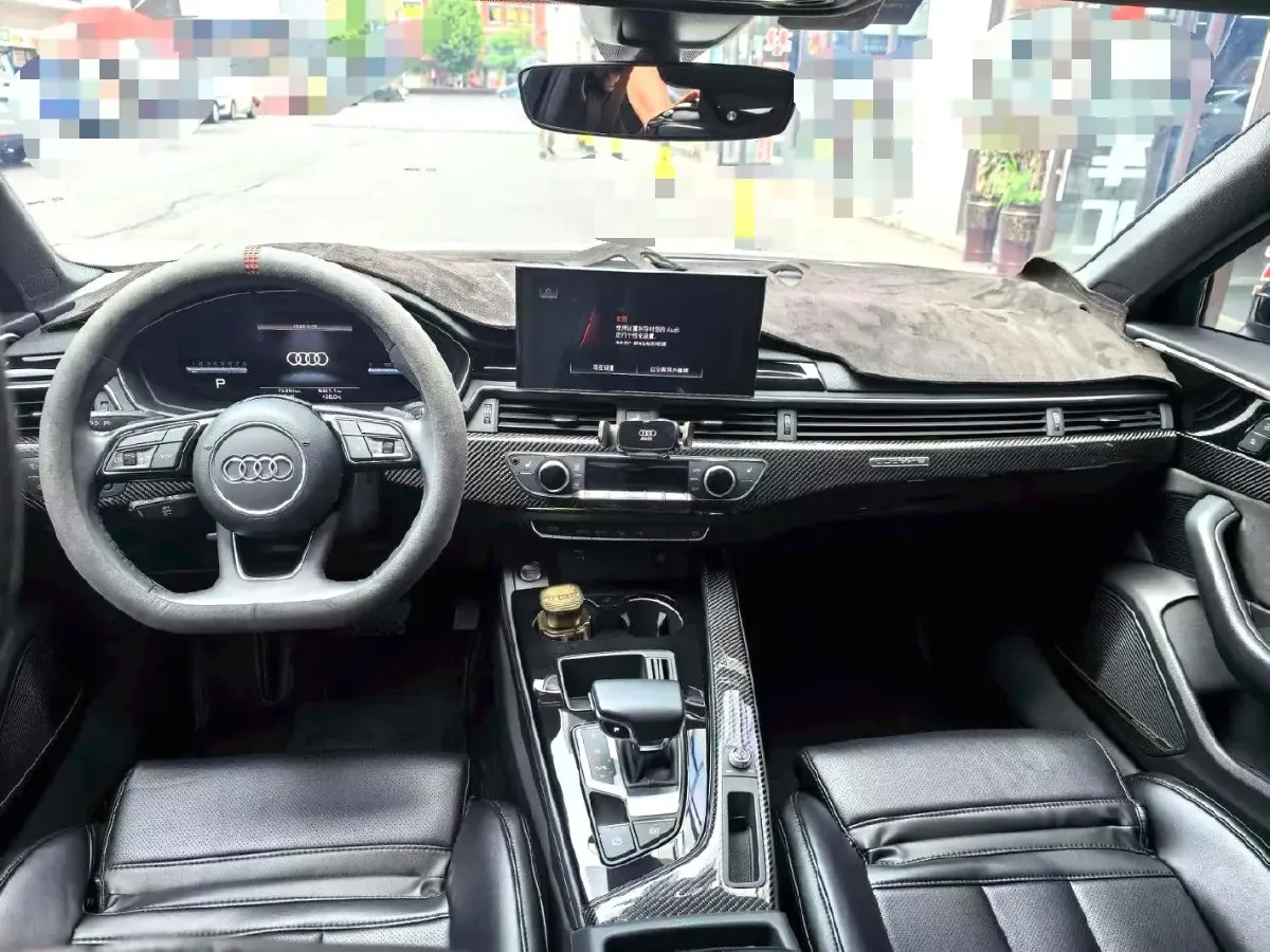 2022 Audi A4L 2.0T 252HP L4 7DCT,autocango,china used car exporter,china ev exporter,chinese used car exporter,chinese used ev exporter