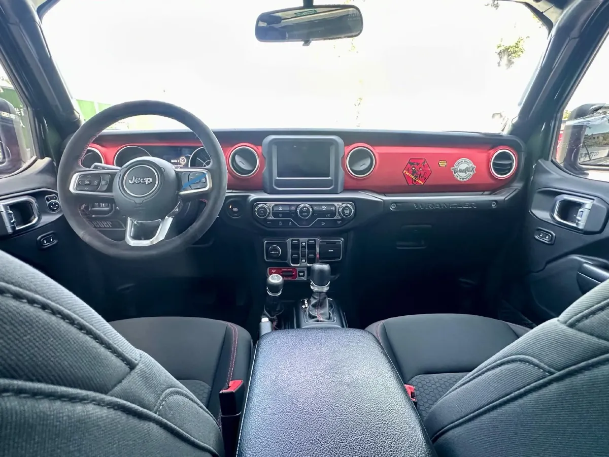 2020 Jeep Wrangler 2.0T 266HP L4 8AT,autocango,china used car exporter,china ev exporter,chinese used car exporter,chinese used ev exporter