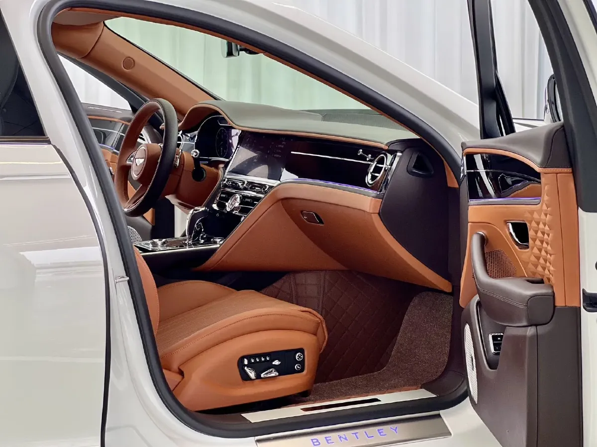 2021 Bentley Flying Spur 4.0T 550HP V8 8DCT,autocango,china used car exporter,china ev exporter,chinese used car exporter,chinese used ev exporter
