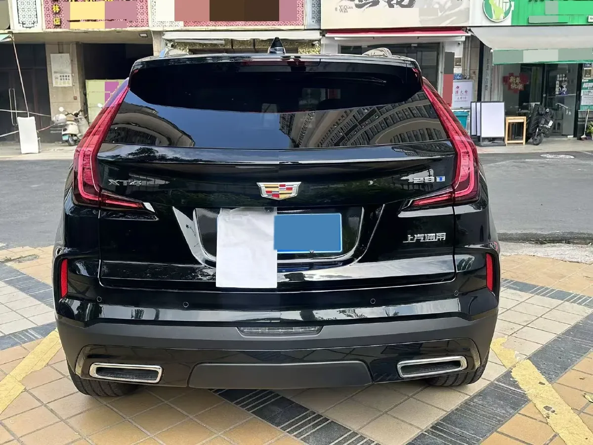 2024 Cadillac XT4 2.0T 237HP L4 9AT,autocango,china used car exporter,china ev exporter,chinese used car exporter,chinese used ev exporter