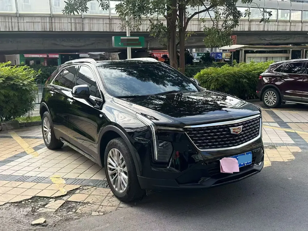 2024 Cadillac XT4 2.0T 237HP L4 9AT,autocango,china used car exporter,china ev exporter,chinese used car exporter,chinese used ev exporter