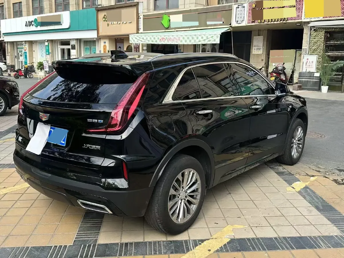 2024 Cadillac XT4 2.0T 237HP L4 9AT,autocango,china used car exporter,china ev exporter,chinese used car exporter,chinese used ev exporter