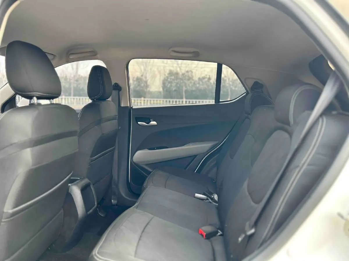 2021 BaoJun 510 1.5L 99HP L4 6MT,autocango,china used car exporter,china ev exporter,chinese used car exporter,chinese used ev exporter