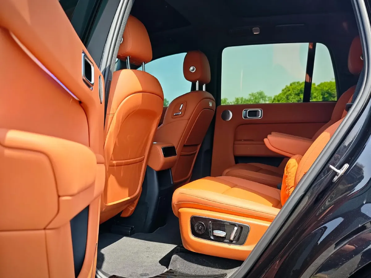 2024 Volvo S60 2.0T 197HP L4 7DCT,autocango,china used car exporter,china ev exporter,chinese used car exporter,chinese used ev exporter