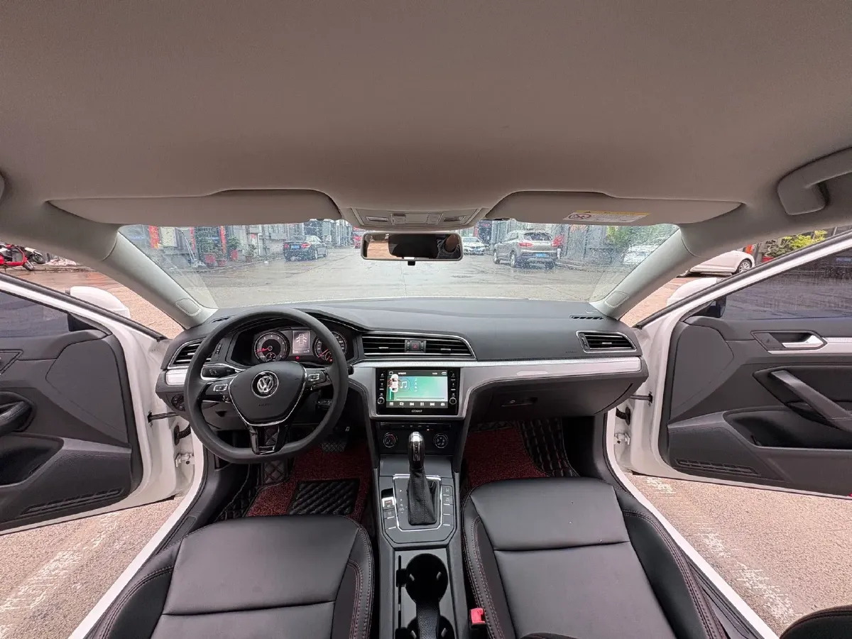 2019 Volkswagen T-Cross 1.4T 150HP L4 7DCT,autocango,china used car exporter,china ev exporter,chinese used car exporter,chinese used ev exporter