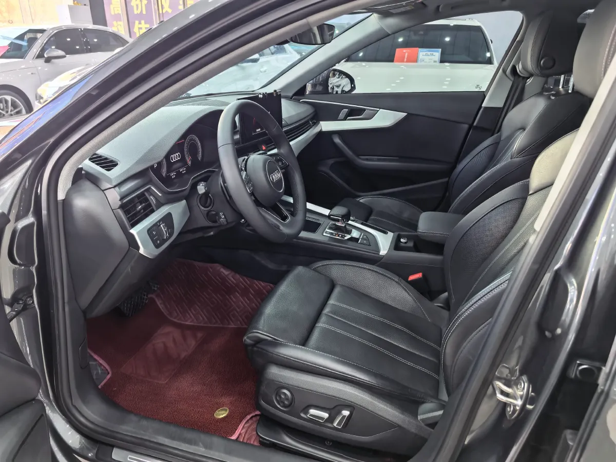 2024 Audi A4L 2.0T 190HP L4 7DCT,autocango,china used car exporter,china ev exporter,chinese used car exporter,chinese used ev exporter