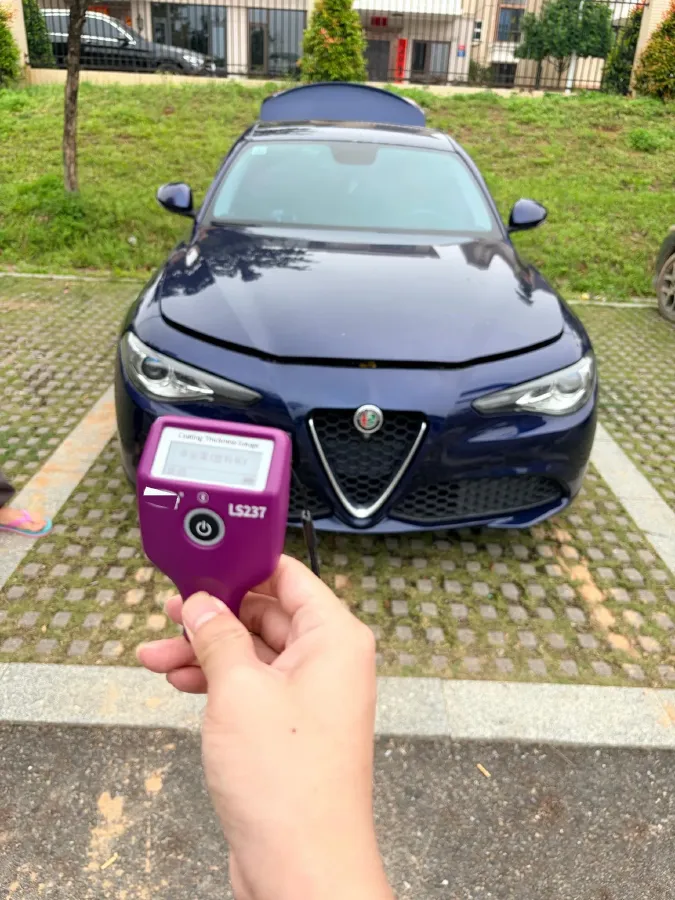 2017 Alfa Romeo Giulia 2.0T 200HP L4 8AT,autocango,china used car exporter,china ev exporter,chinese used car exporter,chinese used ev exporter