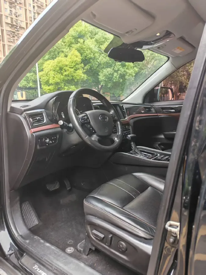2017 GAC Trumpchi GS8 2.0T 201HP L4 6AT,autocango,china used car exporter,china ev exporter,chinese used car exporter,chinese used ev exporter