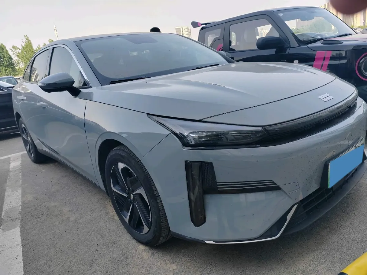2023 Geely Galaxy L6 1.5T 163HP L4 3DHT PHEV,autocango,china used car exporter,china ev exporter,chinese used car exporter,chinese used ev exporter