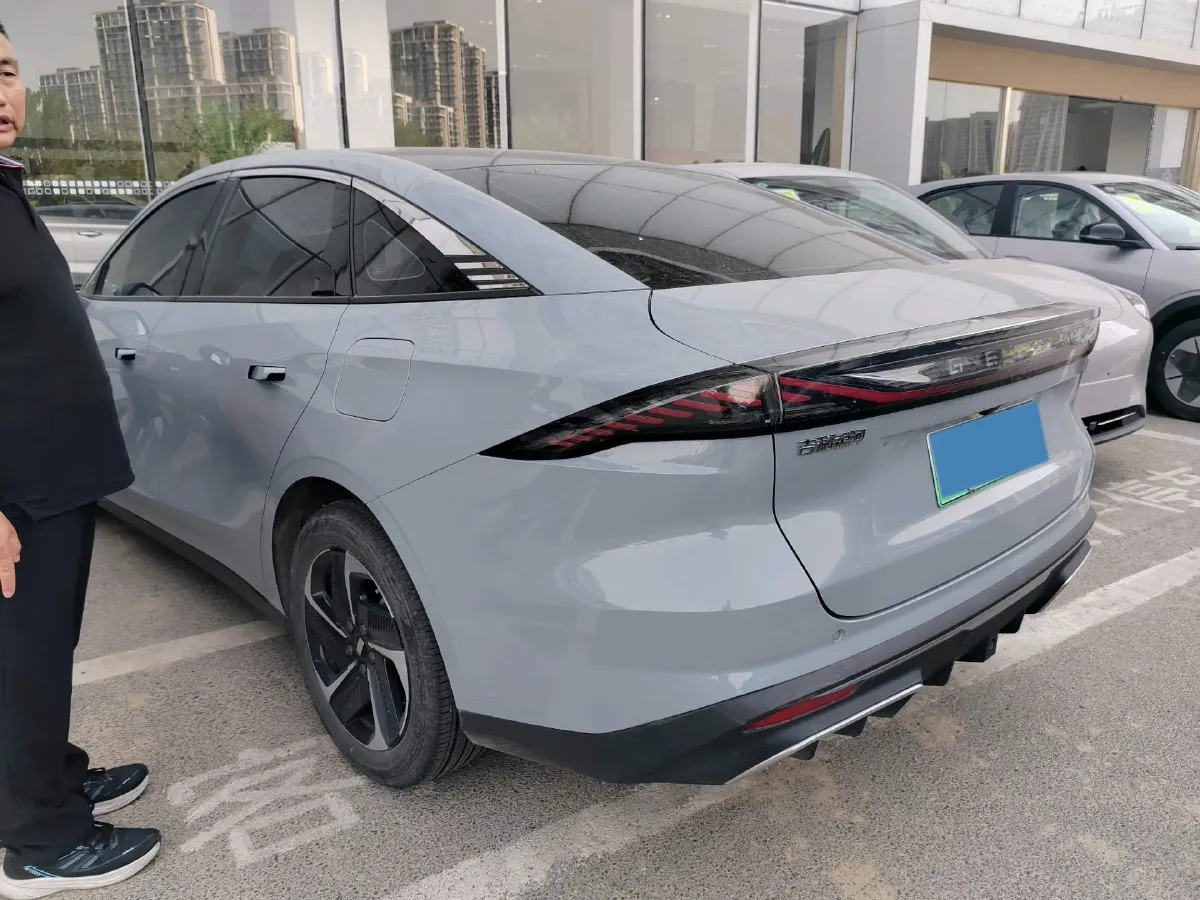 2023 Geely Galaxy L6 1.5T 163HP L4 3DHT PHEV,autocango,china used car exporter,china ev exporter,chinese used car exporter,chinese used ev exporter