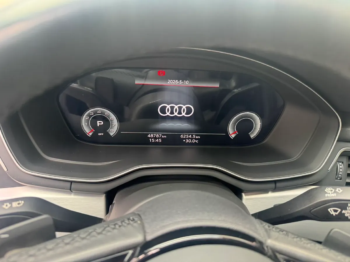 2022 Audi A4L 2.0T 190HP L4 7DCT,autocango,china used car exporter,china ev exporter,chinese used car exporter,chinese used ev exporter