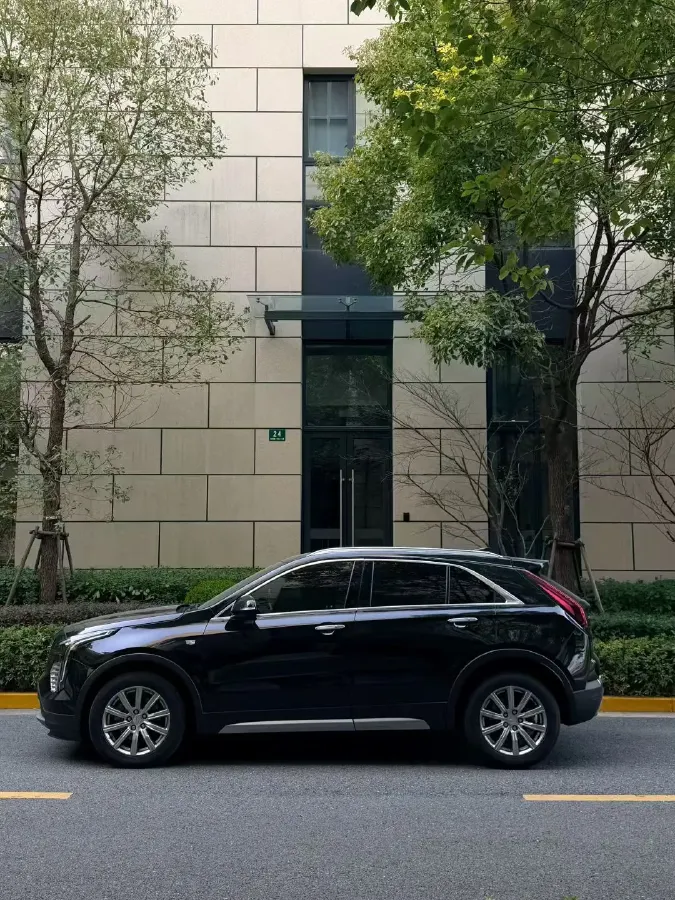 2022 Cadillac XT4 2.0T 237HP L4 9AT,autocango,china used car exporter,china ev exporter,chinese used car exporter,chinese used ev exporter