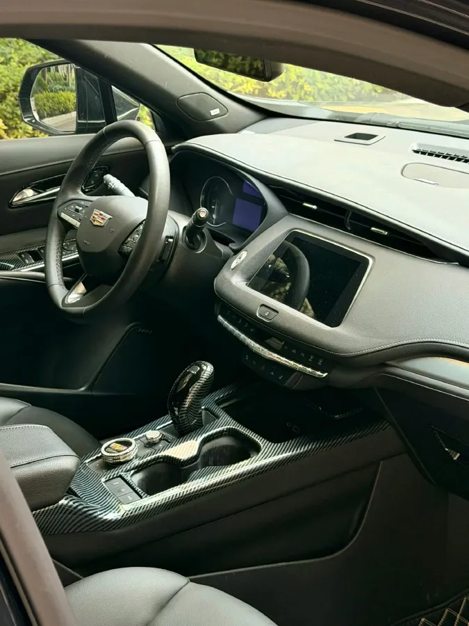 2022 Cadillac XT4 2.0T 237HP L4 9AT,autocango,china used car exporter,china ev exporter,chinese used car exporter,chinese used ev exporter