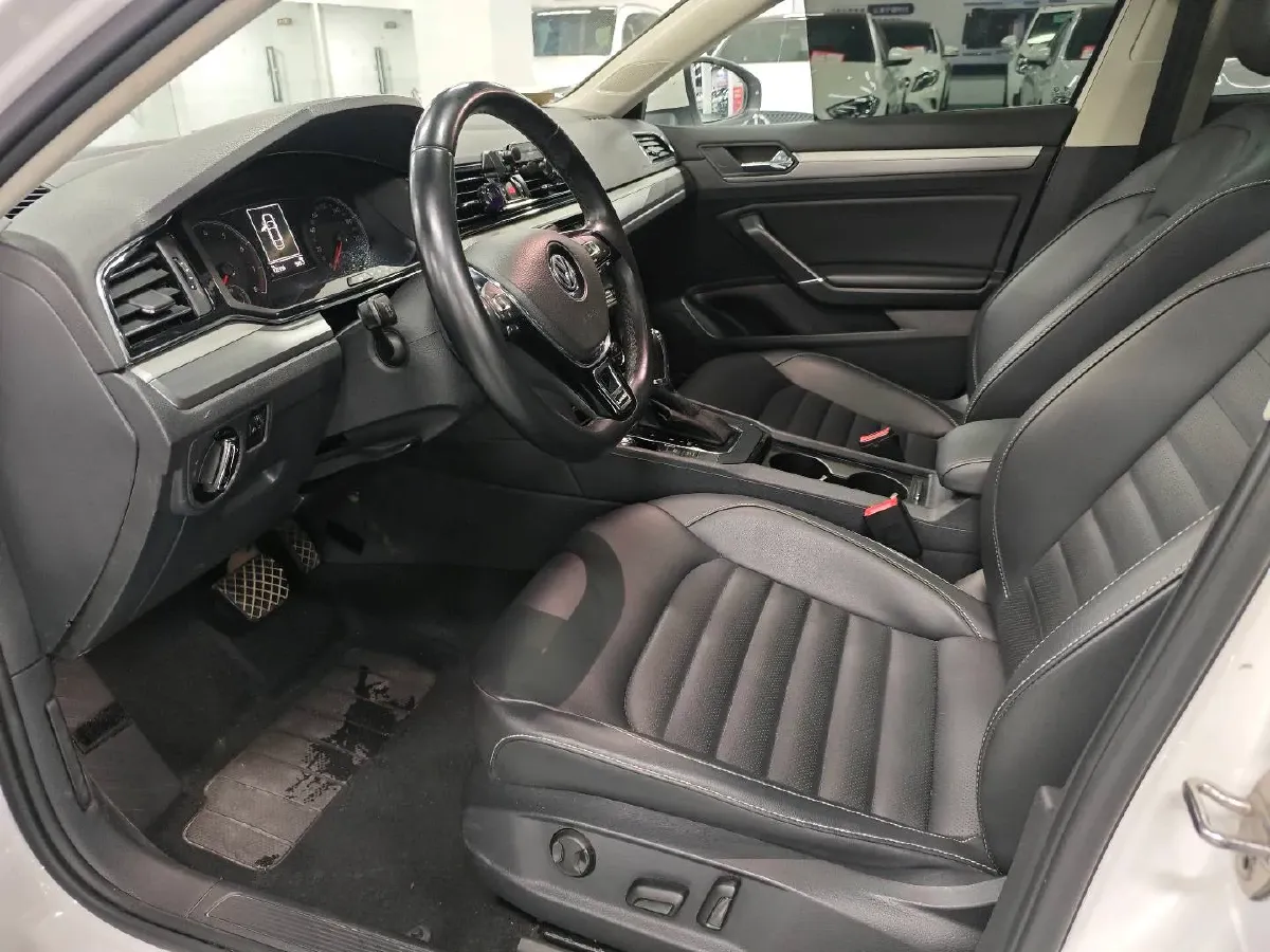 2019 Volkswagen Passat 1.4T 150HP L4 7DCT,autocango,china used car exporter,china ev exporter,chinese used car exporter,chinese used ev exporter