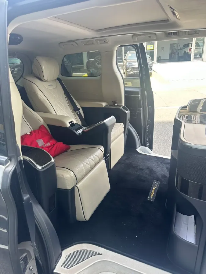 2021 GAC Trumpchi M8 2.0T 252HP L4 8AT,autocango,china used car exporter,china ev exporter,chinese used car exporter,chinese used ev exporter