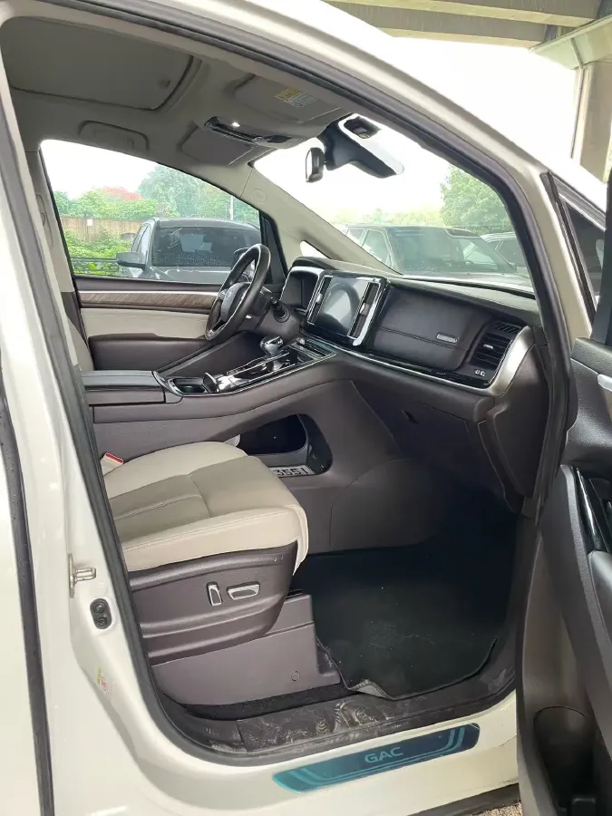 2021 GAC Trumpchi M8 2.0T 252HP L4 8AT,autocango,china used car exporter,china ev exporter,chinese used car exporter,chinese used ev exporter