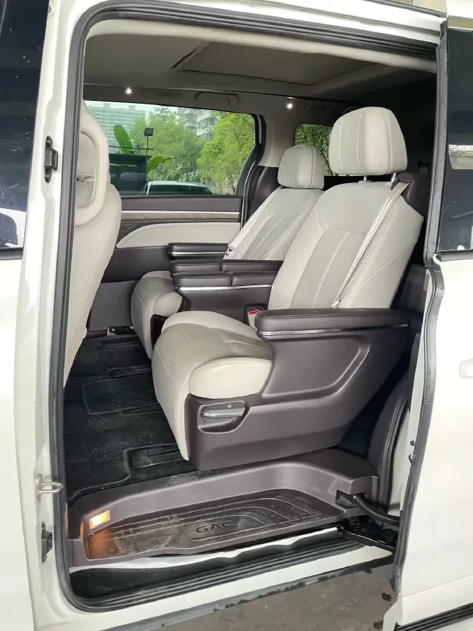 2021 GAC Trumpchi M8 2.0T 252HP L4 8AT,autocango,china used car exporter,china ev exporter,chinese used car exporter,chinese used ev exporter