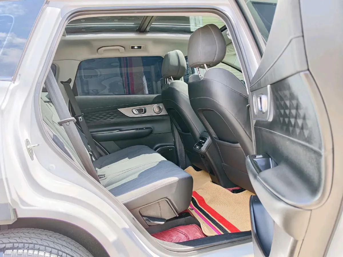 2025 Chery Tiggo 8 Plus 1.6T 197HP L4 7DCT,autocango,china used car exporter,china ev exporter,chinese used car exporter,chinese used ev exporter