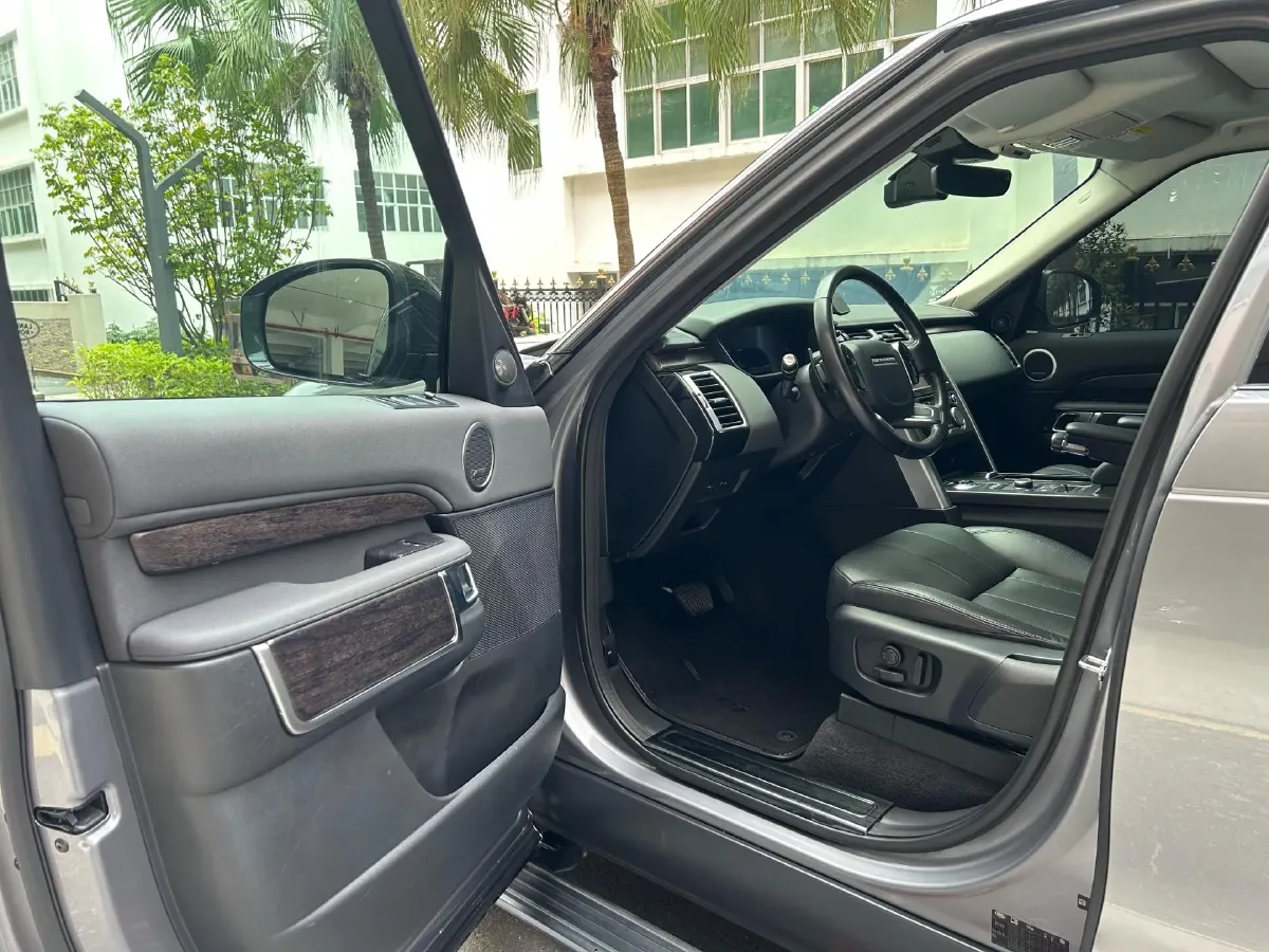 2020 Land Rover Discovery 2.0T 300HP L4 8AT,autocango,china used car exporter,china ev exporter,chinese used car exporter,chinese used ev exporter