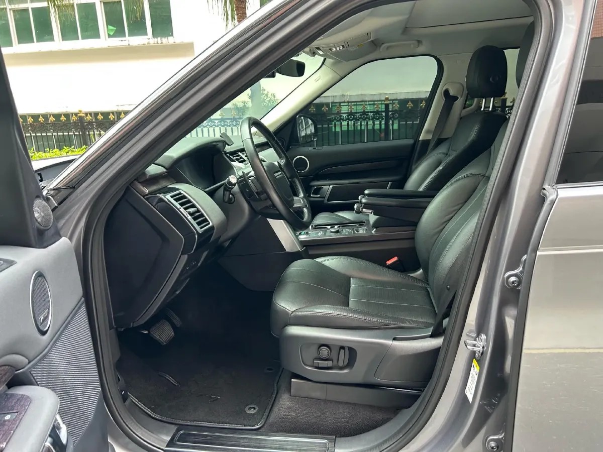 2020 Land Rover Discovery 2.0T 300HP L4 8AT,autocango,china used car exporter,china ev exporter,chinese used car exporter,chinese used ev exporter