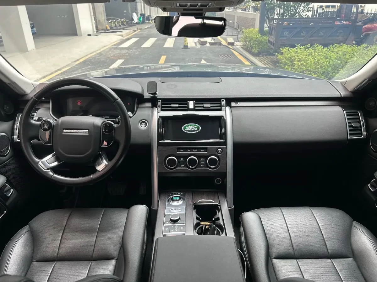 2020 Land Rover Discovery 2.0T 300HP L4 8AT,autocango,china used car exporter,china ev exporter,chinese used car exporter,chinese used ev exporter