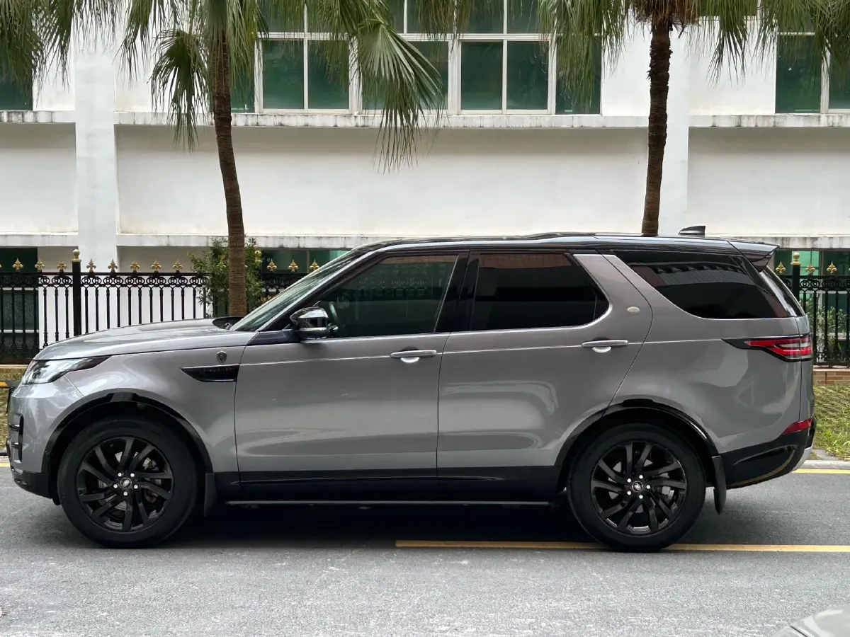 2020 Land Rover Discovery 2.0T 300HP L4 8AT,autocango,china used car exporter,china ev exporter,chinese used car exporter,chinese used ev exporter