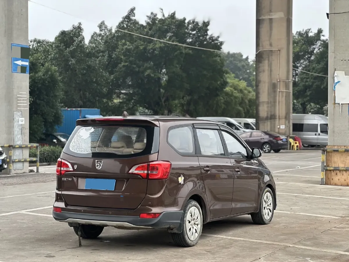 2019 BaoJun 730 1.5L 105HP L4 6MT,autocango,china used car exporter,china ev exporter,chinese used car exporter,chinese used ev exporter