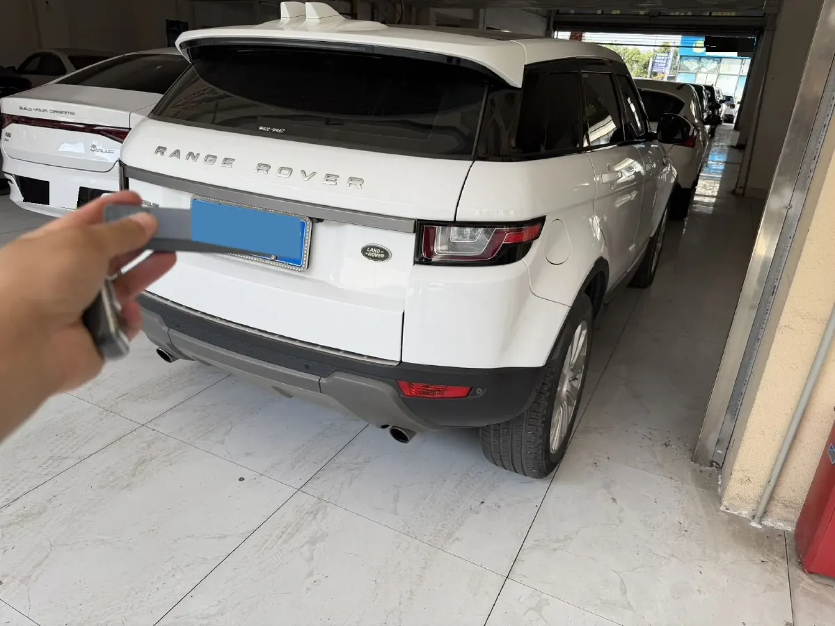 2018 Land Rover Range Rover Evoque 2.0T 241HP L4 9AT,autocango,china used car exporter,china ev exporter,chinese used car exporter,chinese used ev exporter