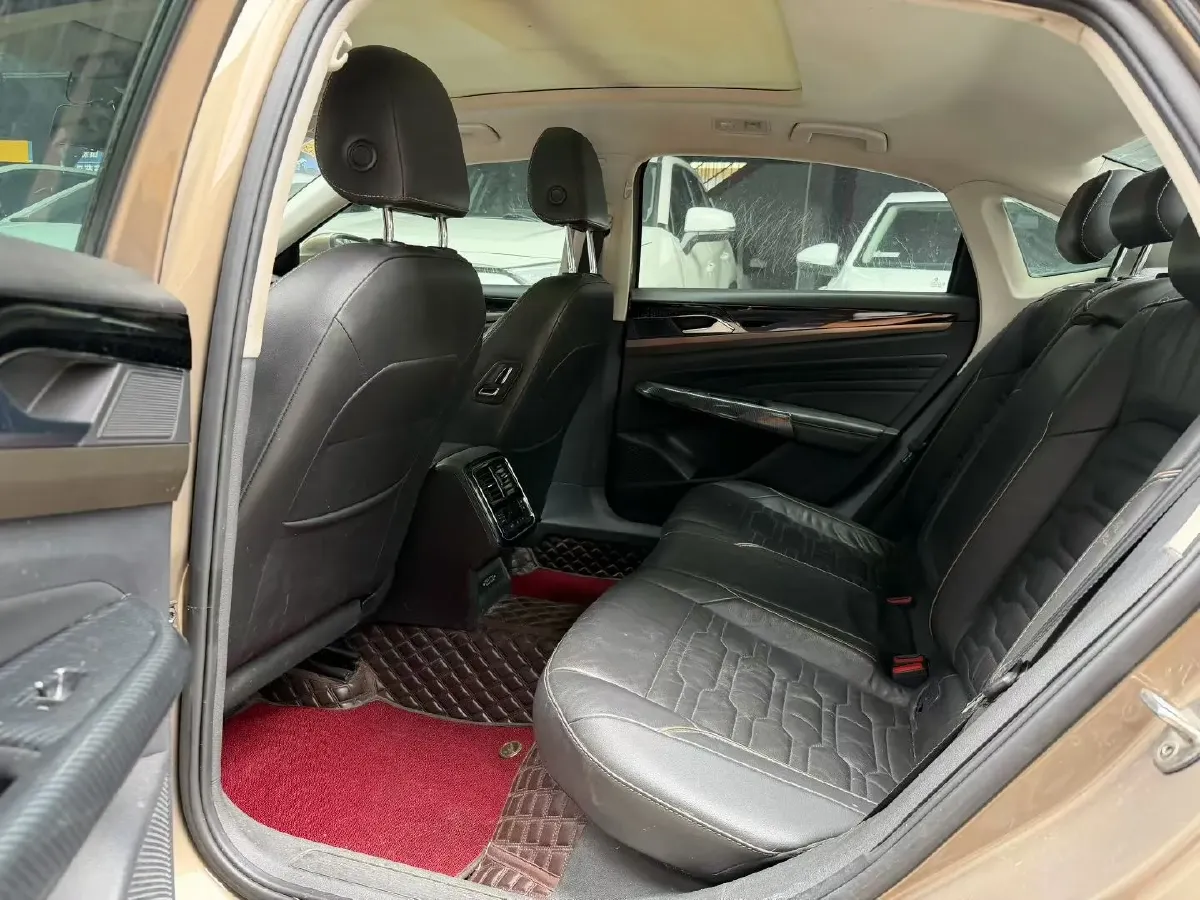 2019 Volvo V40 1.5T 152HP L4 6AT,autocango,china used car exporter,china ev exporter,chinese used car exporter,chinese used ev exporter
