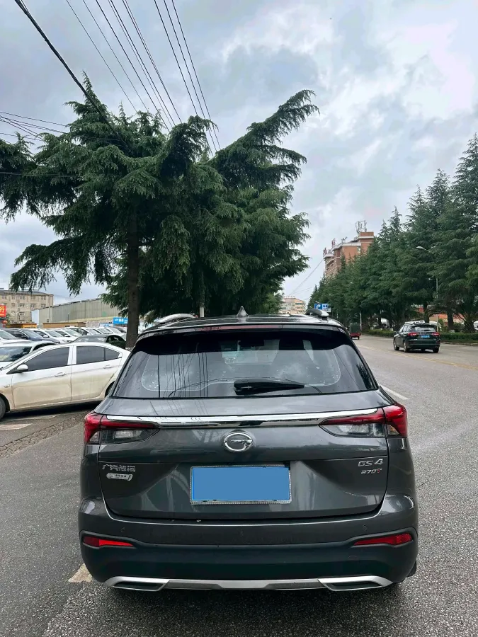 2021 GAC Trumpchi GS4 1.5T 169HP L4 6MT,autocango,china used car exporter,china ev exporter,chinese used car exporter,chinese used ev exporter