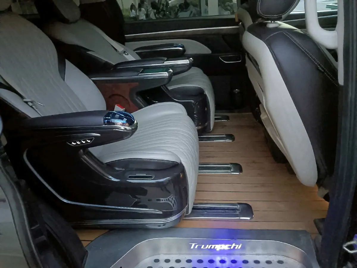 2021 GAC Trumpchi M8 2.0T 252HP L4 8AT,autocango,china used car exporter,china ev exporter,chinese used car exporter,chinese used ev exporter