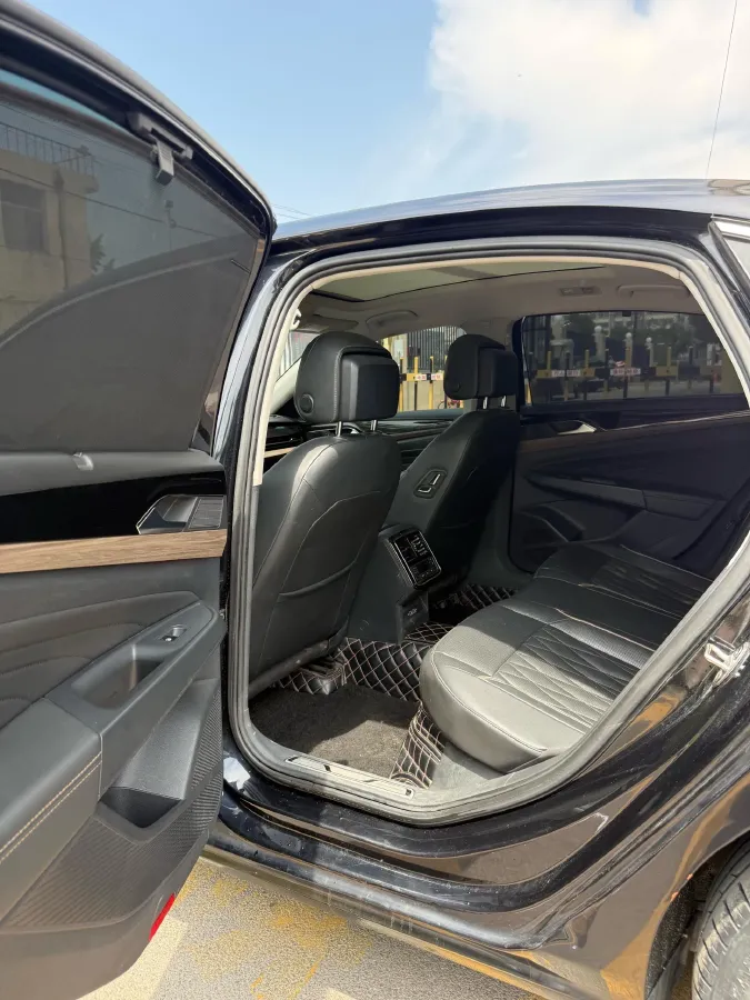 2019 Volkswagen Passat 2.0T 220HP L4 7DCT,autocango,china used car exporter,china ev exporter,chinese used car exporter,chinese used ev exporter